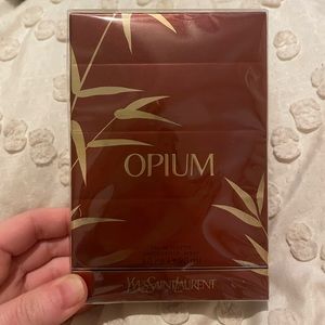 Yves Saint Laurent Opium Perfume